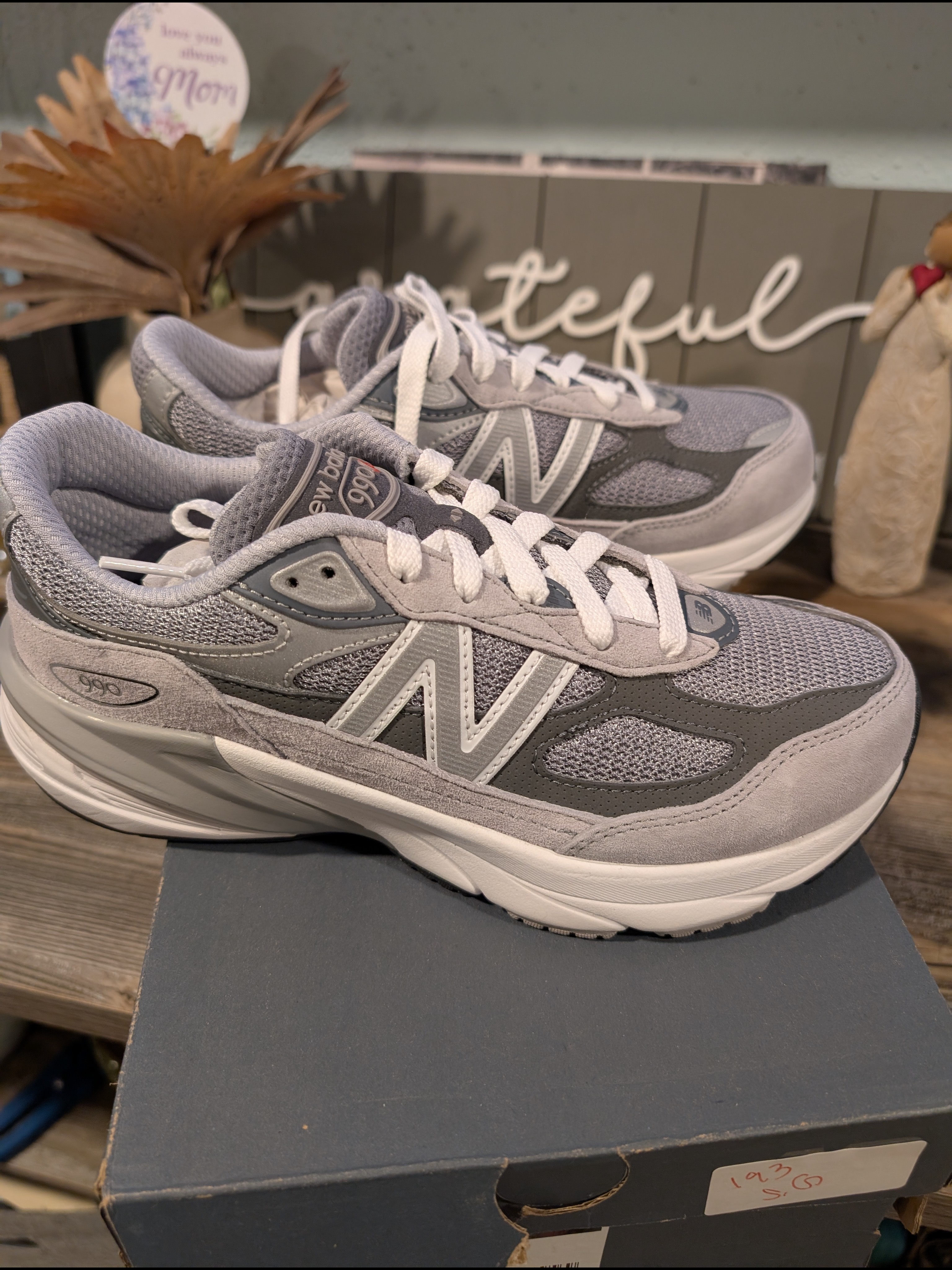 New Balance Women's 990v5 Gray Mesh & Suede Sneaker
